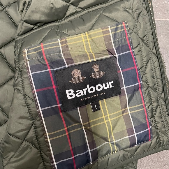 Barbour Men’s Lowerdale Sage Quilted Jacket, size L - Picture 3 of 7